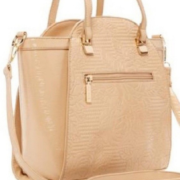 50% OFF CLOSE-OUT! Intricate 'Wall of Rose' Tote - Picture 3 of 7